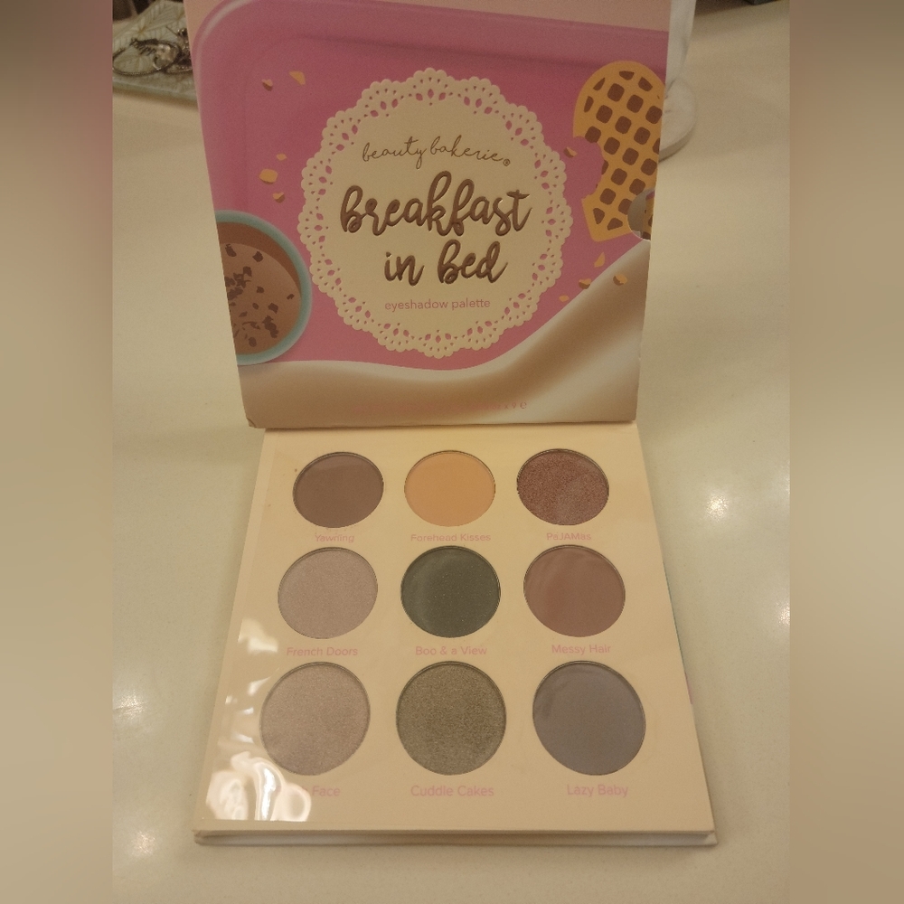 Eyeshadow palette